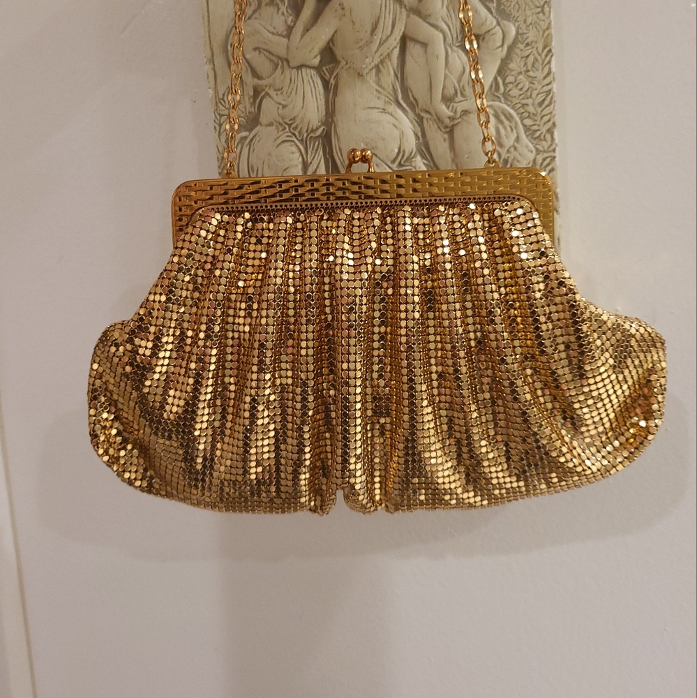 Vintage Whiting And Davis With Mirror and Coin Purse